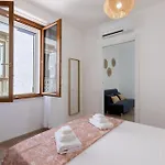 Guesthost - Two In Centre Of Carloforte! Appartement *