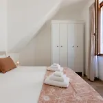 Guesthost - Two In Centre Of Carloforte! Appartement *
